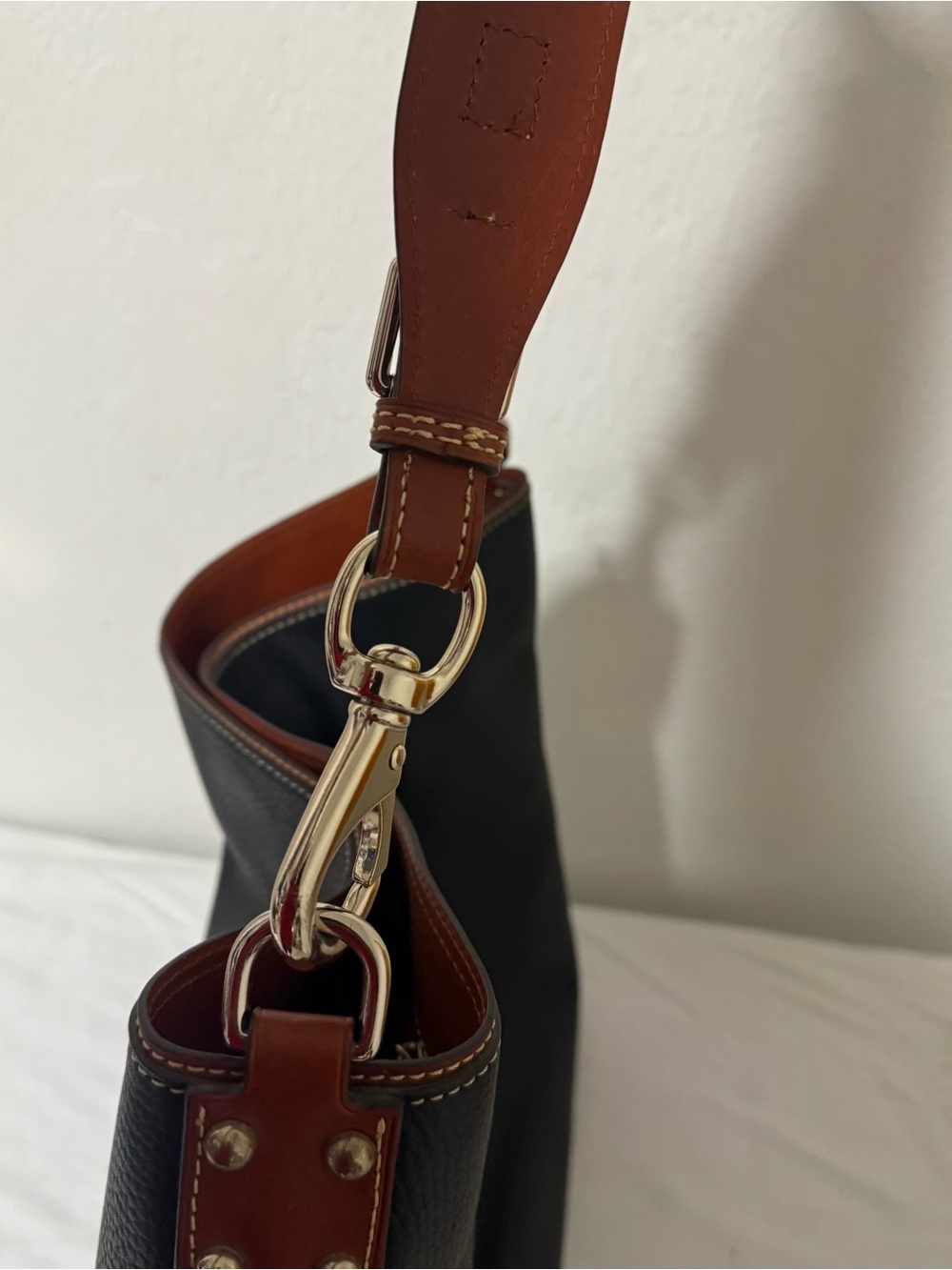 Dooney & Bourke Women’s Pebble Grain Sac Excellent Business Casual Wide Strap - Picture 14 of 14